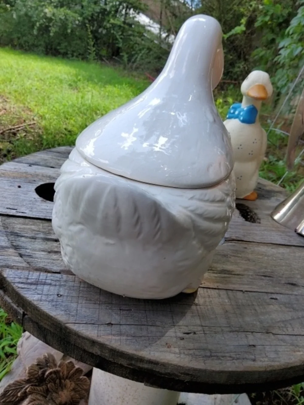 Vintage duck/goose cookie jar vintage white